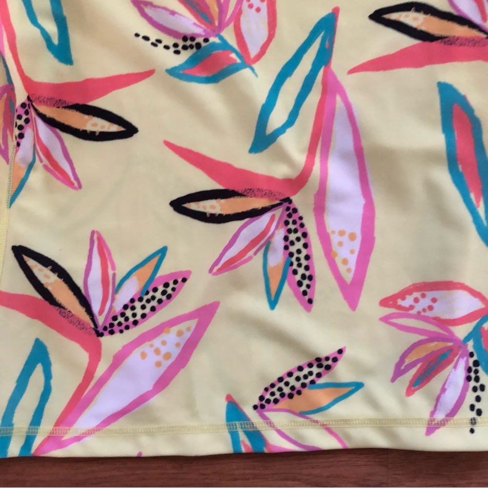 Tea Collection Colorful Floral Rashguard Top - Picture 6 of 6